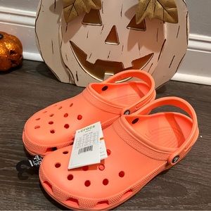 New Crocs Unisex size 12